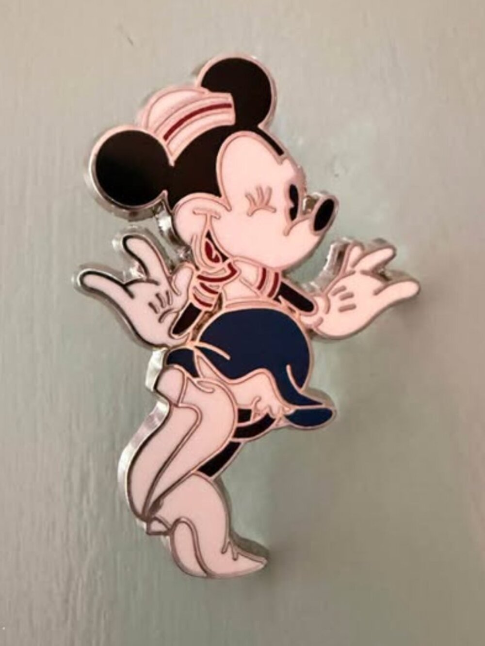 Disney Minnie Mouse Enamel Pin